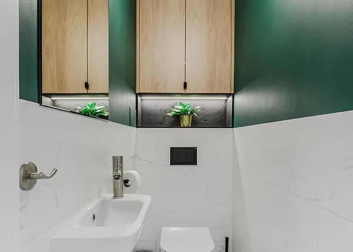 Lumina Spacious 3-room With Balcony Διαμέρισμα *