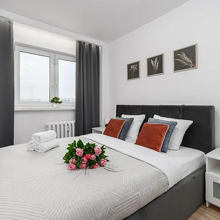 Apartman Lumina I Spacious 2br With Balcony I Parking I Ac