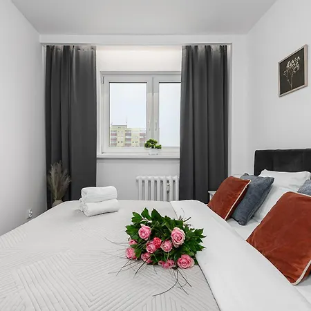 شقة Lumina Spacious 3-room With Balcony وارسو