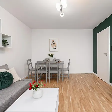 Apartman Lumina I Spacious 2br With Balcony I Parking I Ac *