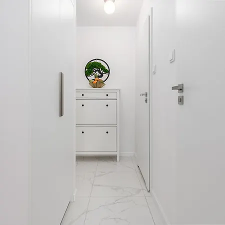 Lumina I Spacious 2Br Apartment With Balcony I Parking I Ac * Varsovie