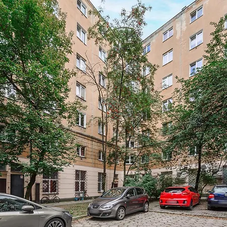 Lumina I Spacious 2br I Parking I Ac