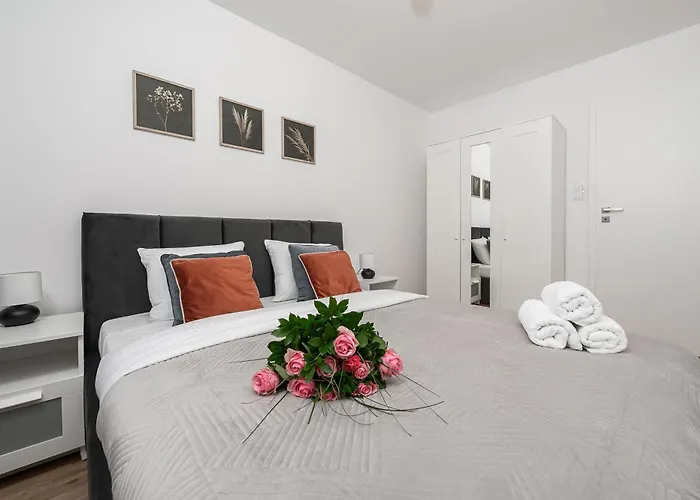 Apartamento Lumina Spacious 3-room With Balcony