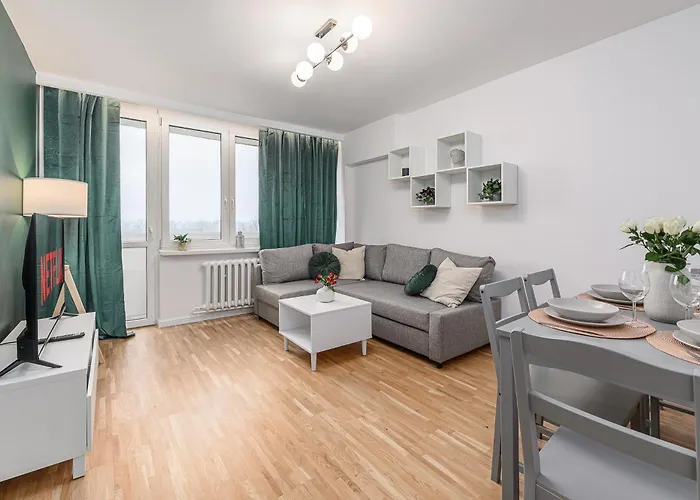 Lumina Spacious 3-room With Balcony Apartment