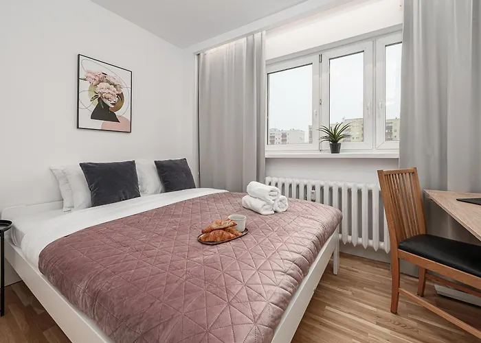 Lumina Spacious 3-room With Balcony * Warschau